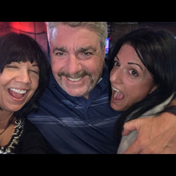 Meet your Posher, Lori - Picture 2 of 2